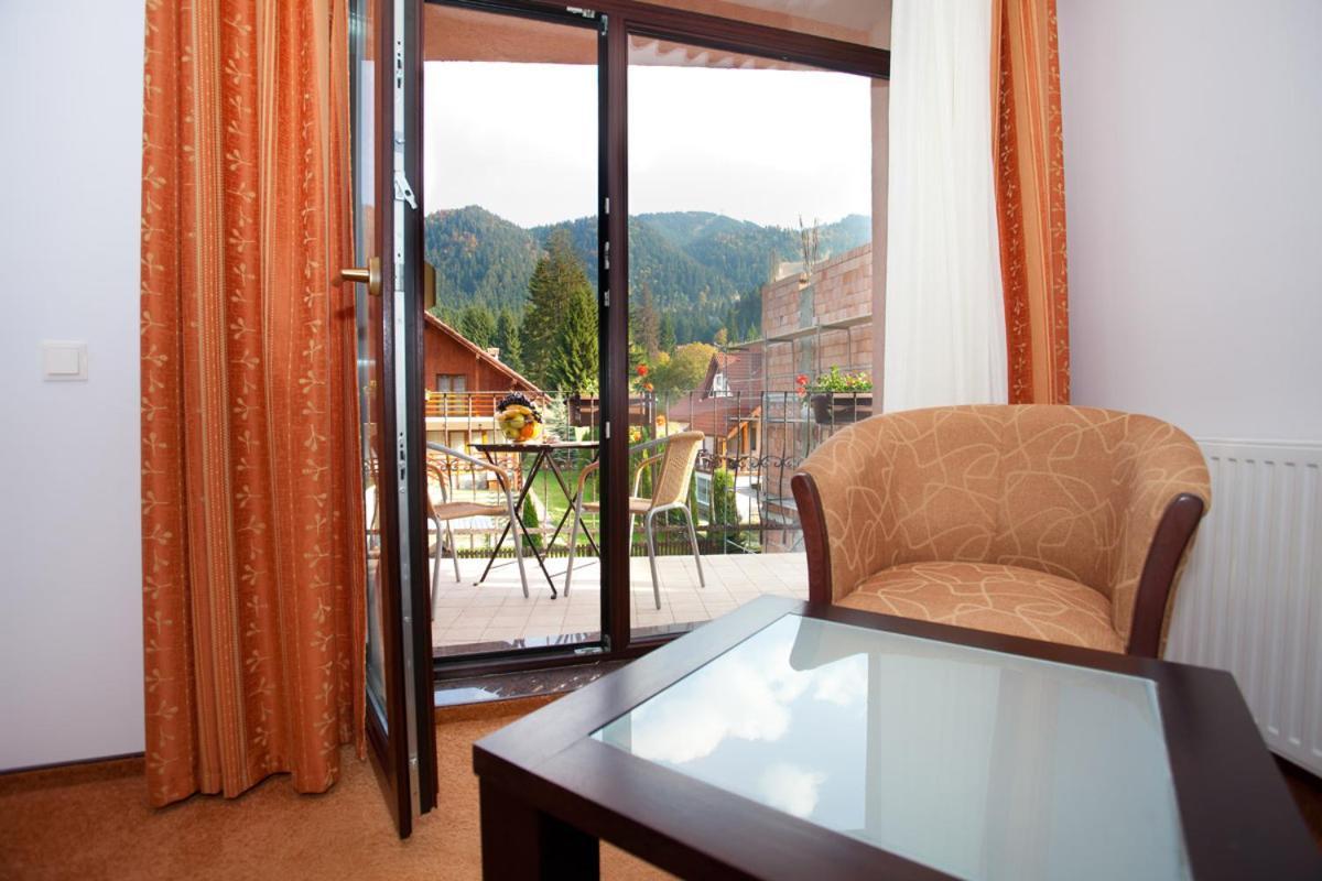 Pension Pantheon Poiana Brasov Luaran gambar