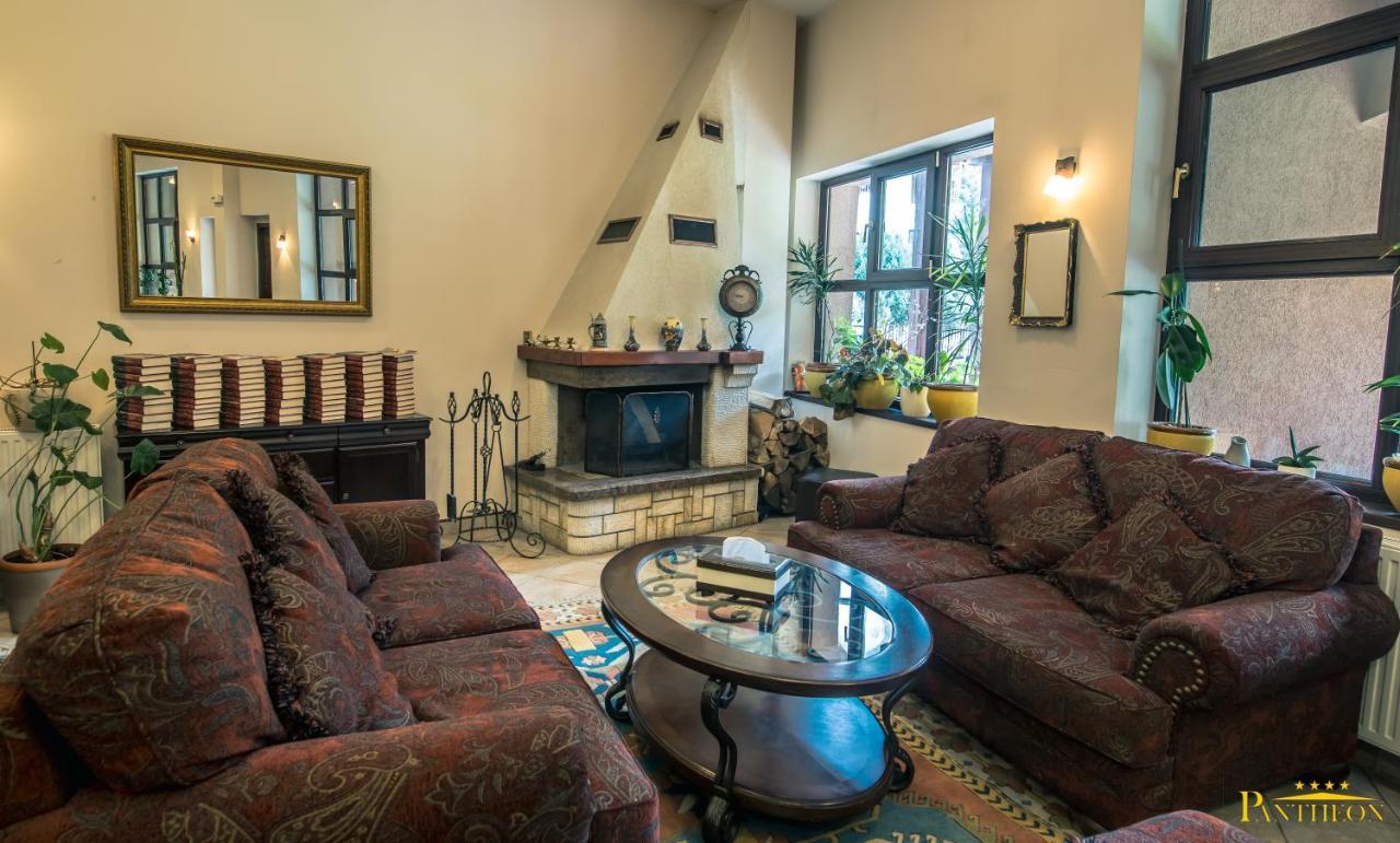 Pension Pantheon Poiana Brasov Luaran gambar