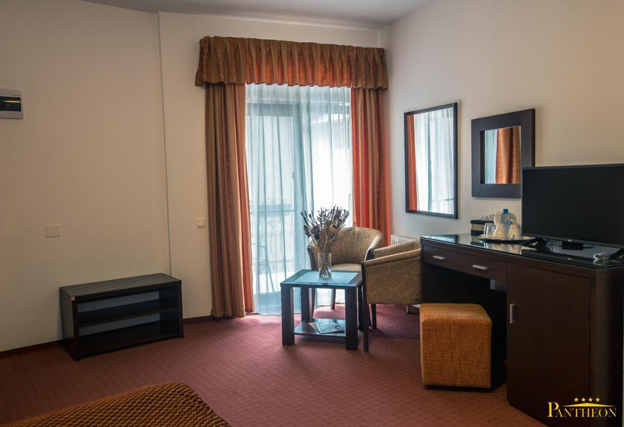 Pension Pantheon Poiana Brasov Luaran gambar