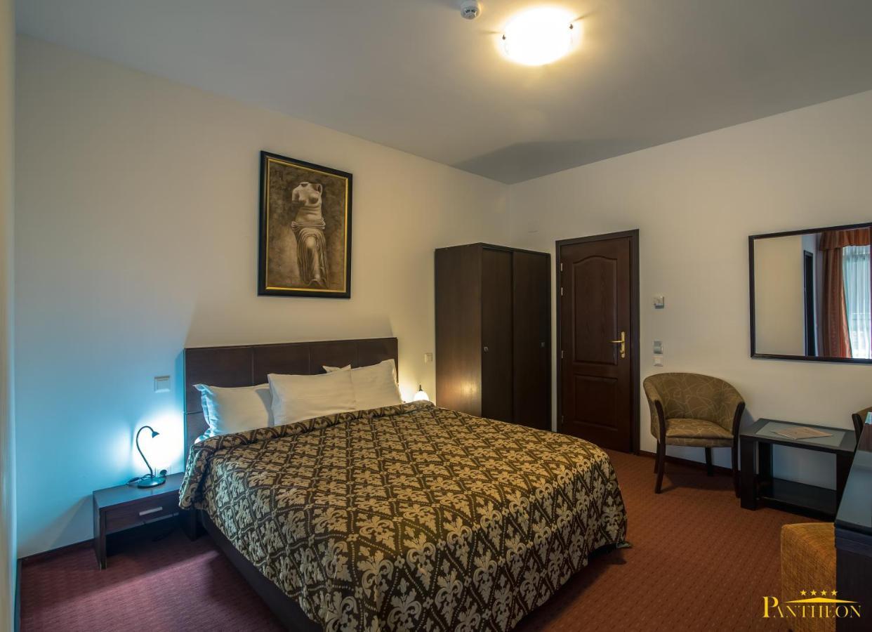 Pension Pantheon Poiana Brasov Luaran gambar