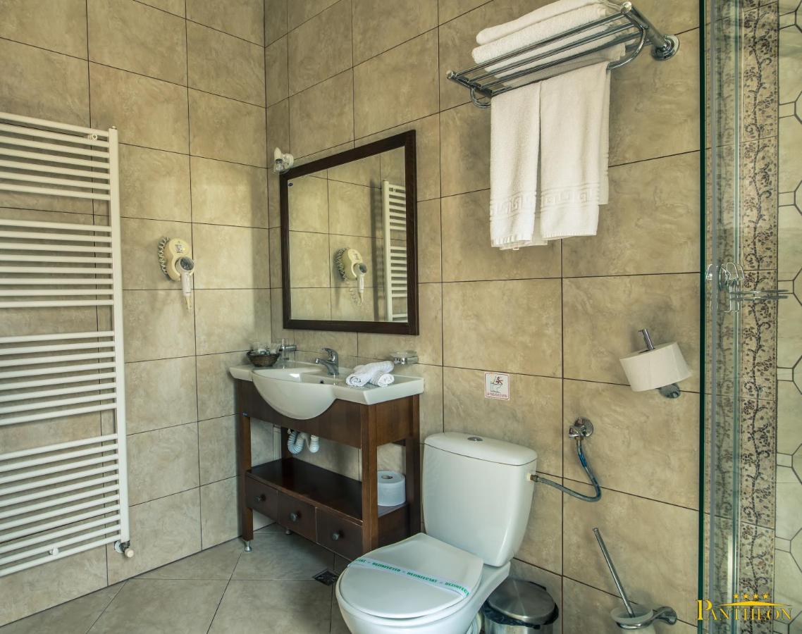 Pension Pantheon Poiana Brasov Luaran gambar