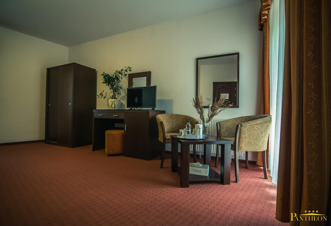 Pension Pantheon Poiana Brasov Luaran gambar