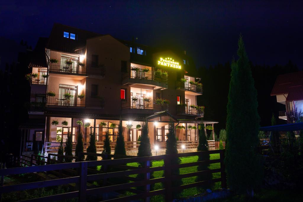 Pension Pantheon Poiana Brasov Luaran gambar