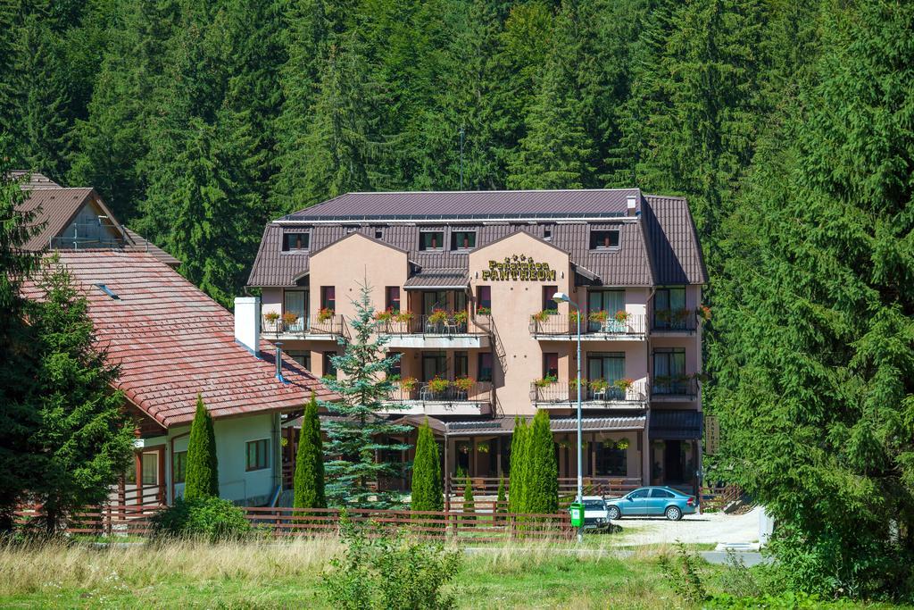 Pension Pantheon Poiana Brasov Luaran gambar