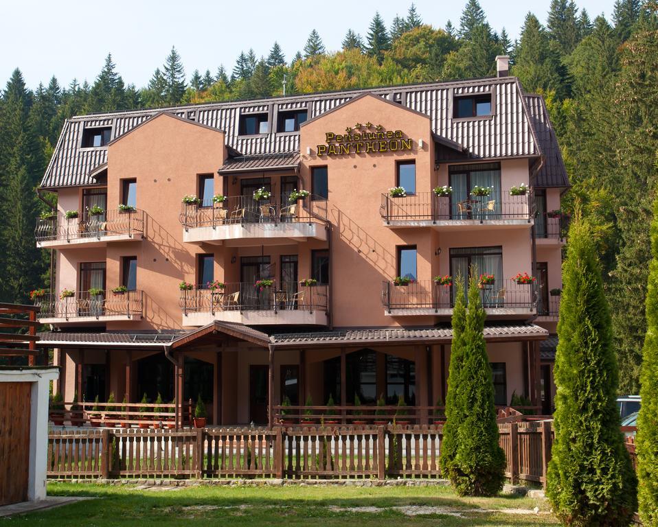 Pension Pantheon Poiana Brasov Luaran gambar