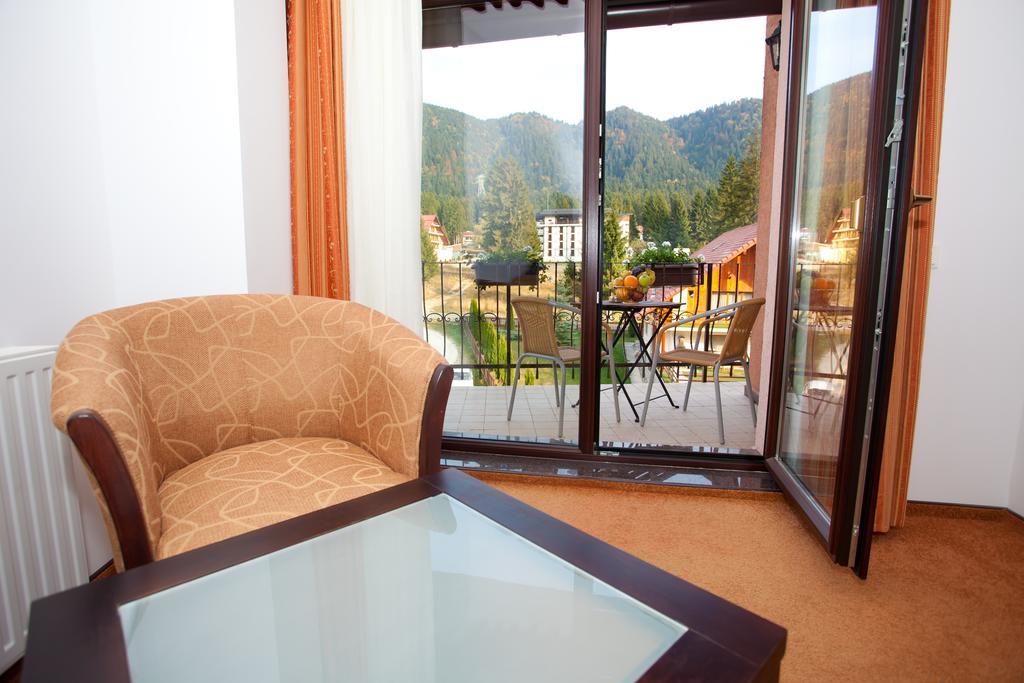 Pension Pantheon Poiana Brasov Luaran gambar