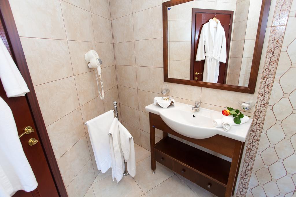 Pension Pantheon Poiana Brasov Luaran gambar